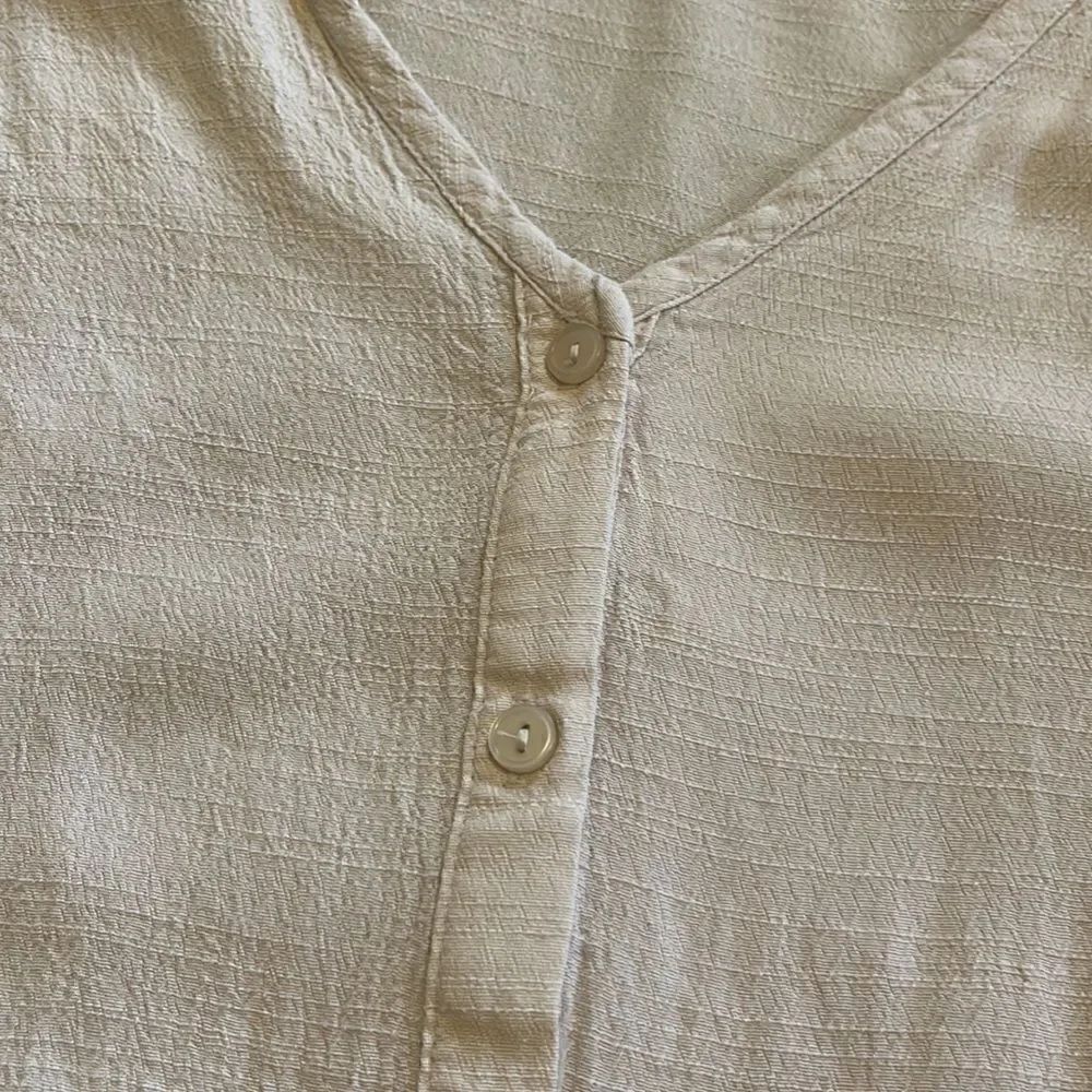 Lush Lavender Button Front Crepe Top Blouse Small - Picture 3 of 3